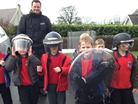 2605020-ymweliad-y-gwasanaeth-brys-3-sm